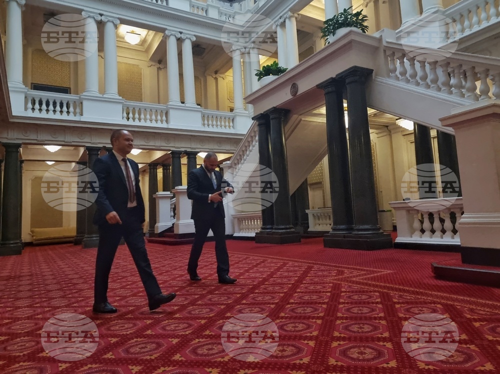 Парламент - кулоари