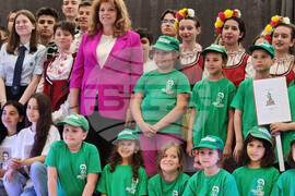 Варна - Илияна Йотова - ученици - среща