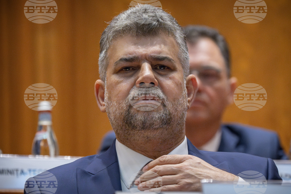 Румънският премиер Марчел Чолаку написа на ръката си, че ДДС няма да се увеличава