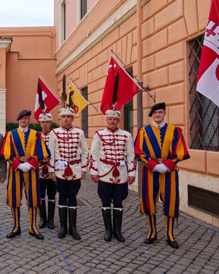 Ватикана - Национална гвардейска част на България - Папска швейцарска гвардия