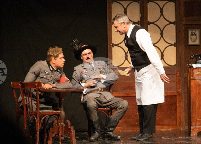 Бургас - театър - комедията “Ало, ало”