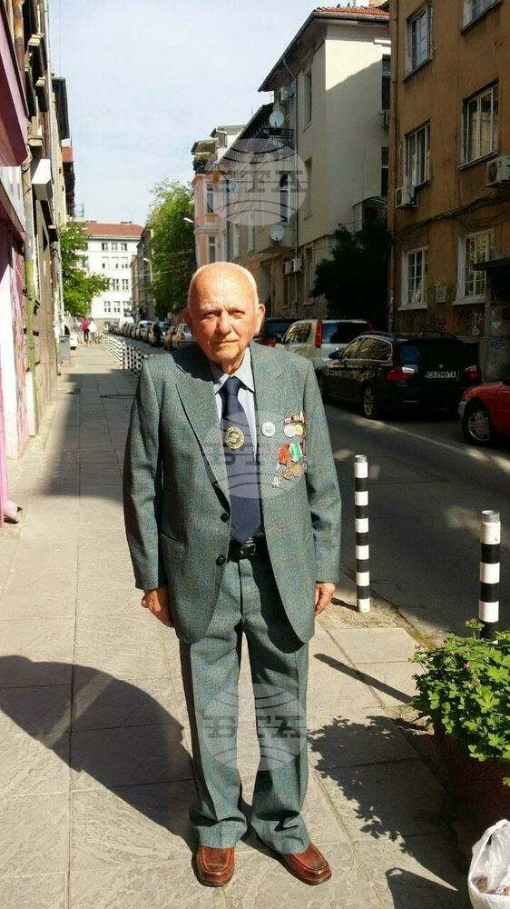 За ветеринарен лекар, участвал в Отечествената и Втората световна война, разказва сп. "Ветеринарна медицина"