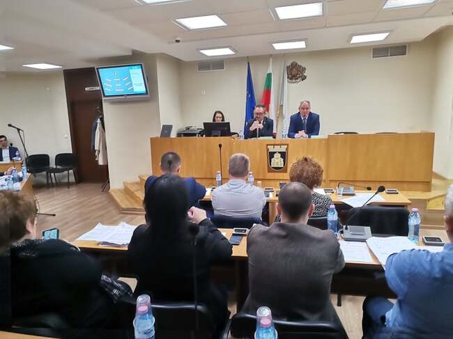 Плевен ще си сътрудничи с Община Левски в събирането на опасни битови отпадъци