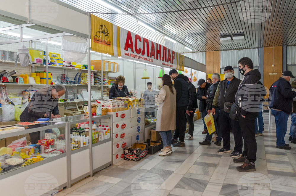 На пчеларското изложение в Добрич БАБХ установи търговия с нелегални ветеринарномедицински продукти