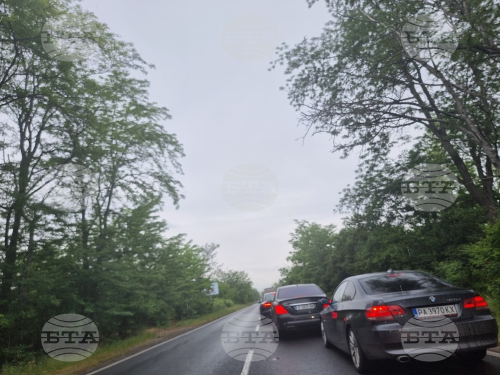 Затруднено е движението в района на Летище Стара Загора