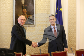 Парламент - Комисия по бюджет и финанси