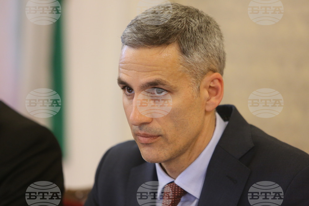 Парламент - Комисия по бюджет и финанси