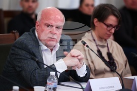 Парламент - Комисия по културата и медиите