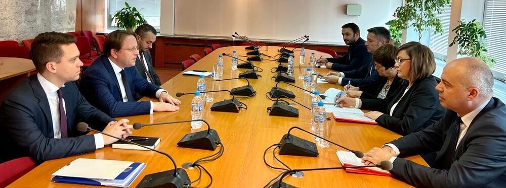 Нинова към Вархей: Присъединяването на РСМ не може да стане за сметка на българския национален интерес и българската история