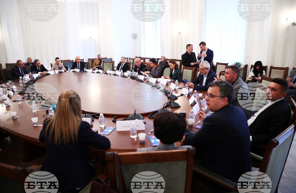 Стандартът за финансиране на държавните културни институти е завишен допълнително от 1 април с 30 на сто
