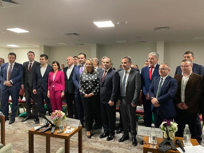 Вицепремиерът Караджов: Правим първата стъпка към децентрализация на общините