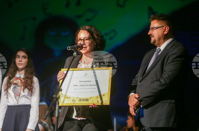 ППМГ „Гео Милев“ – Стара Загора изгражда среда, която вдъхновява учениците да откриват науката, казва директорът Мариета Петрова