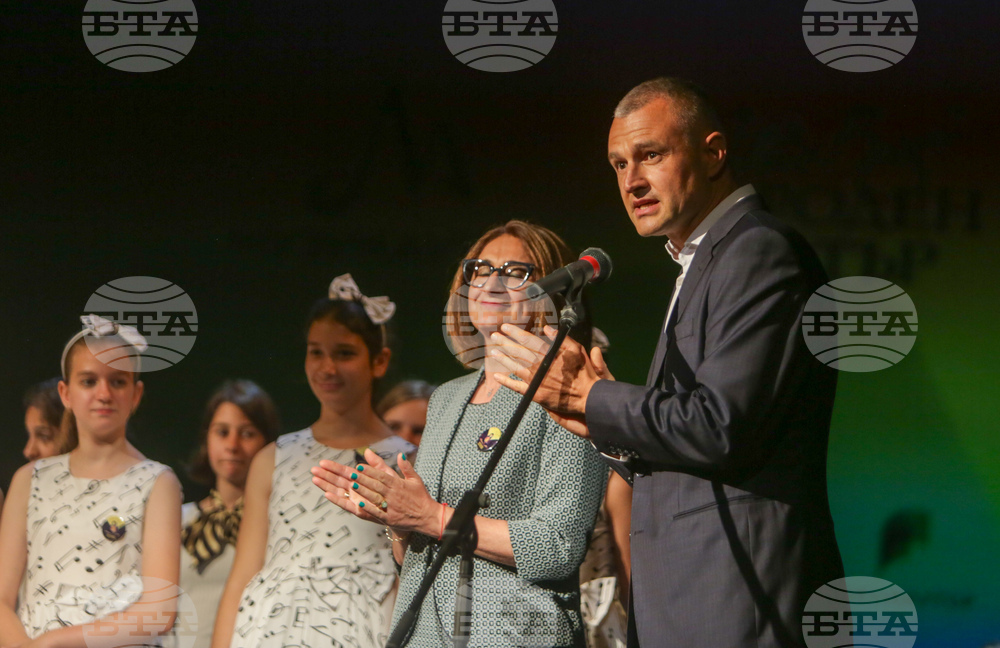 „Светилник – към светли бъднини вървим!“ - празничен концерт