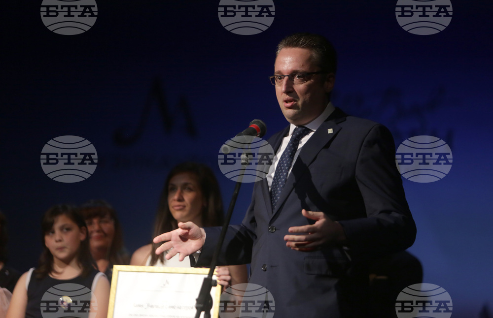 „Светилник – към светли бъднини вървим!“ - празничен концерт