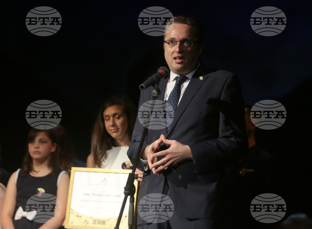 „Светилник – към светли бъднини вървим!“ - празничен концерт