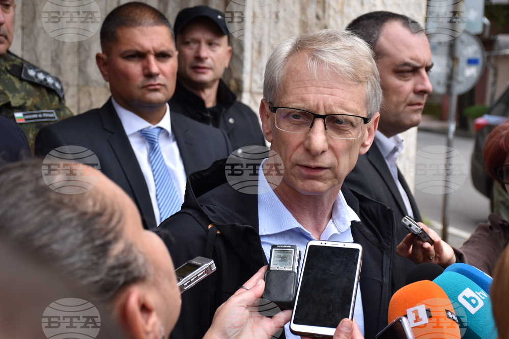 Враца - наводнения - Николай Денков - брифинг