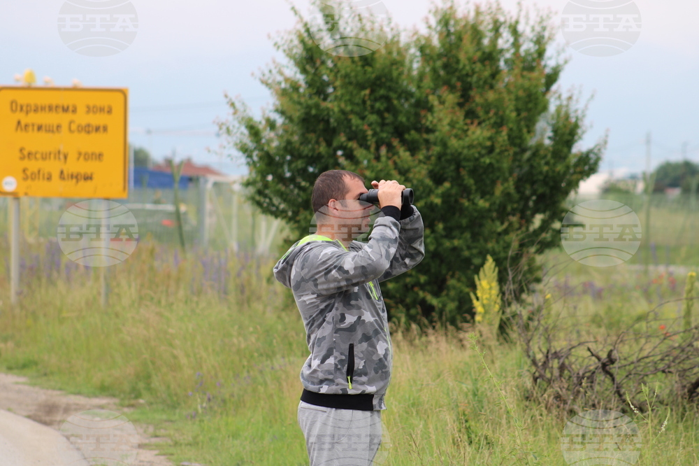 Летище София - самолети - авиолюбители