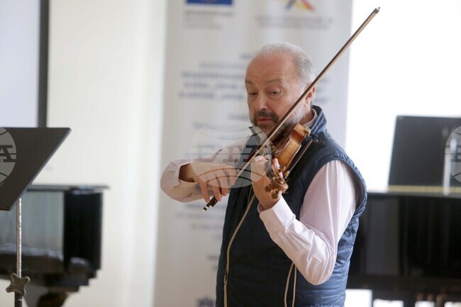 Майсторски клас на Дмитри Ситковецки - музика