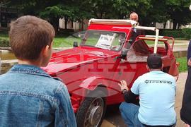 Перник - ретропарад на автомобили