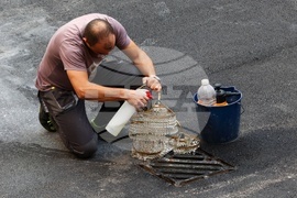 Народно събрание - полилеи - почистване