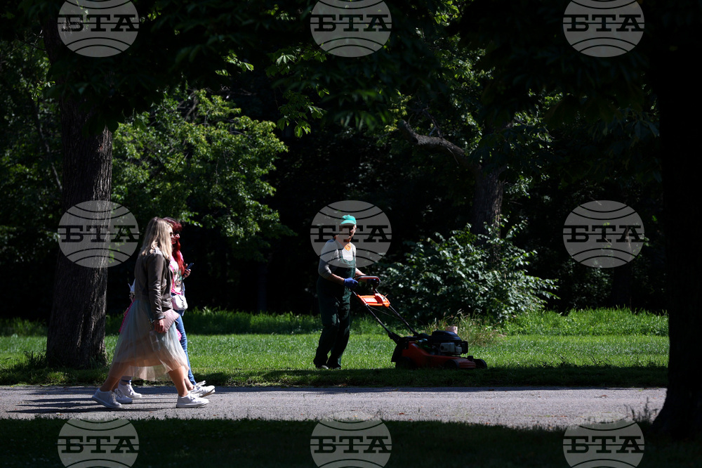 Парк - топло време