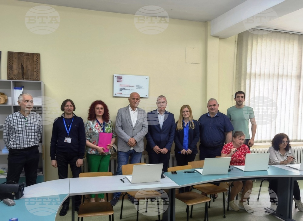 Община Ловеч: Доставено е оборудване за надграждането на високотехнологични кабинети в две ловешки гимназии