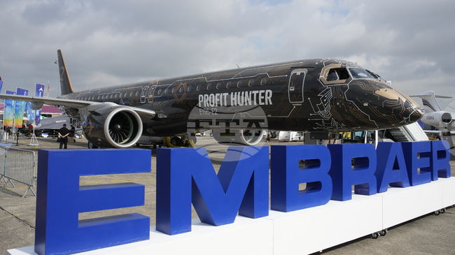 Бразилската компания „Ембраер“ е подписала споразумения за сътрудничество с „Полската оръжейна група“