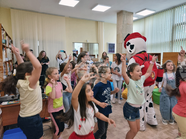 Разград - библиотека - приказна ваканция