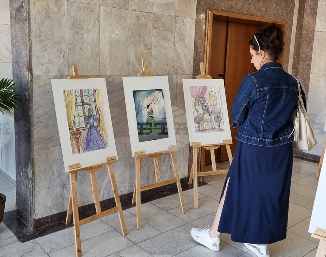 Добрич - ученици - изложба