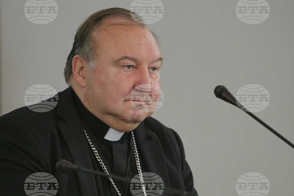 Епископ Страхил Каваленов ще присъства на погребението на папа Франциск като представител на Католическата църква в България