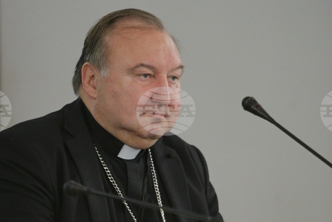 Епископ Страхил Каваленов ще присъства на погребението на папа Франциск като представител на Католическата църква в България