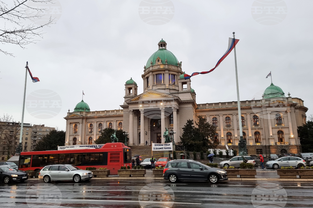 Сръбският президент Вучич подписа договор за производството на електрически автомобил в Сърбия