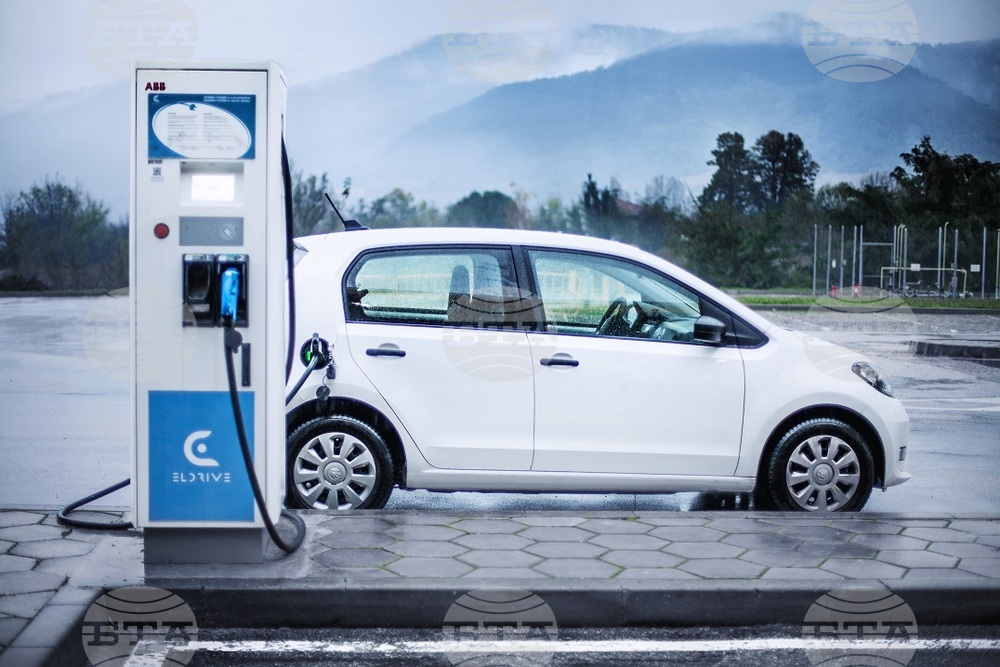 60-Plus EVs Travel 400 km on Bulgaria's Roads Saturday