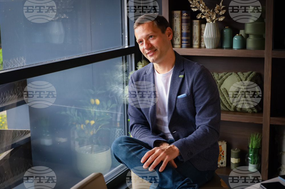 Бургас - Орлин Павлов - интервю