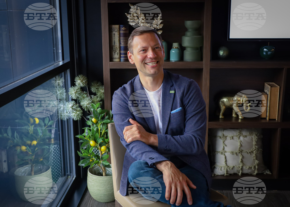 Бургас - Орлин Павлов - интервю