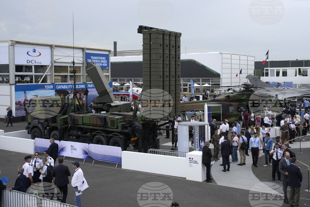 Европа трябва да изгради собствена система за противоракетна отбрана, водим преговори с няколко държави, заяви Зеленски