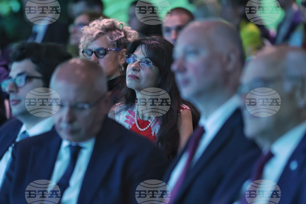 Моника Станишева 