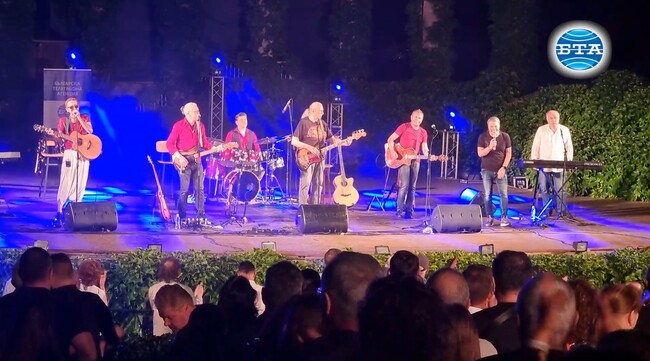 Това, което се случва на концертите на „Фондацията“, е възрожденско, каза Атанас Пенев