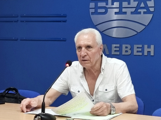 Георги Ангелов за 73-я Парад на модата в Плевен: Това е спектакълът на живота ми