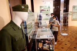 Когато момчето става мъж… - изложба