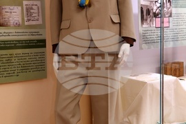 Когато момчето става мъж… - изложба