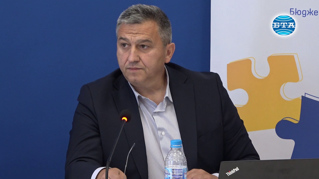 Отдаваме основно значение на проекти в социалната сфера, защото нашите общини са малки и бедни, каза зам.-кметът на Джебел Ергин Юсеин