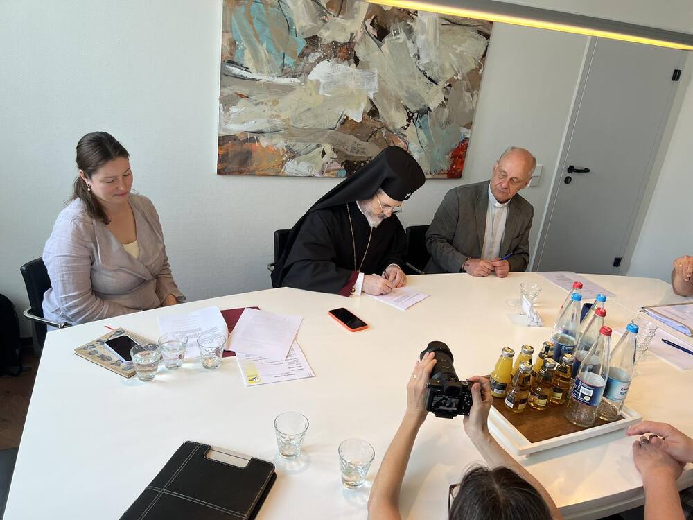 Германия - Щутгарт - храм „Св. Бонифаций” - покупко-продажба