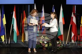 Бургас - конкурс - „Който спаси един човешки живот, спасява цяла вселен - награди а” 