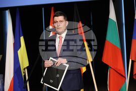 Бургас - конкурс - „Който спаси един човешки живот, спасява цяла вселена” - награди - Милен Митев