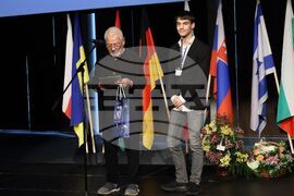 Бургас - конкурс - „Който спаси един човешки живот, спасява цяла вселена” - награди