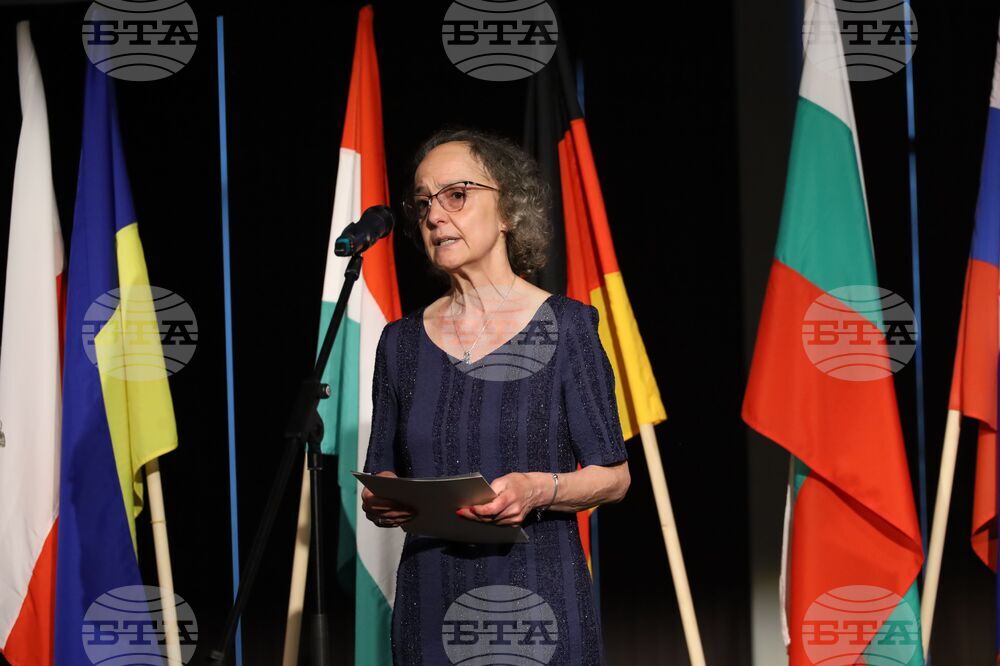 Бургас - конкурс - „Който спаси един човешки живот, спасява цяла вселена” - награди - Радостина Николова