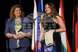 Бургас - конкурс - „Който спаси един човешки живот, спасява цяла вселена” - награди - Лора Бочева