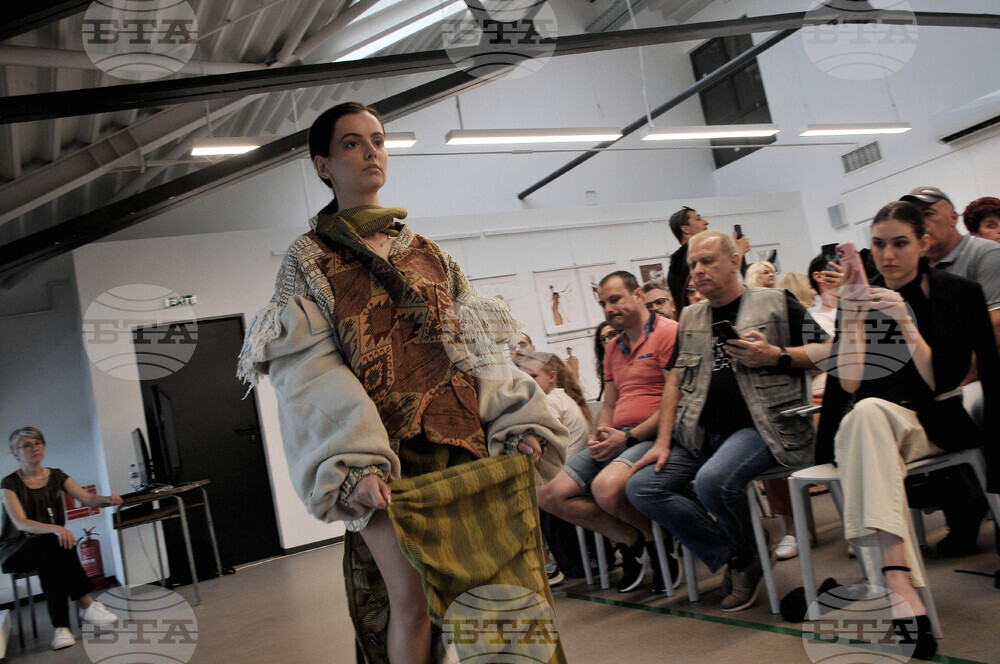 Бургас - НХА - ревю спектакъл