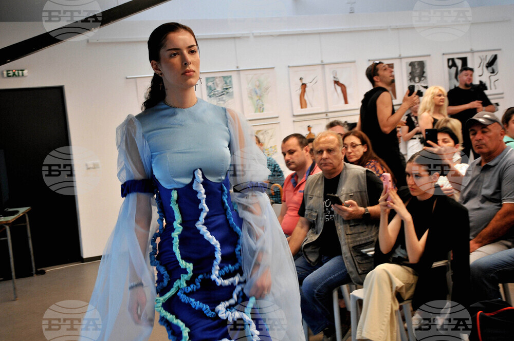 Бургас - НХА - ревю спектакъл